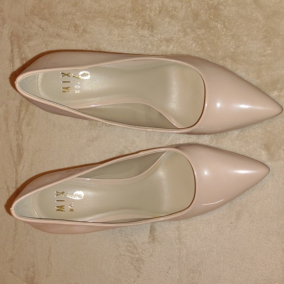 ๐ฃMIX No. 6 ๐บ๐ฒDanyah Pump in Light Brown footwear - Picture 3 of 8